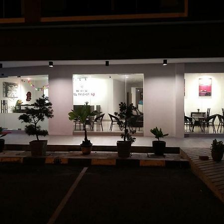Hotel Pangkor Sj Pekan Pangkor Exterior photo